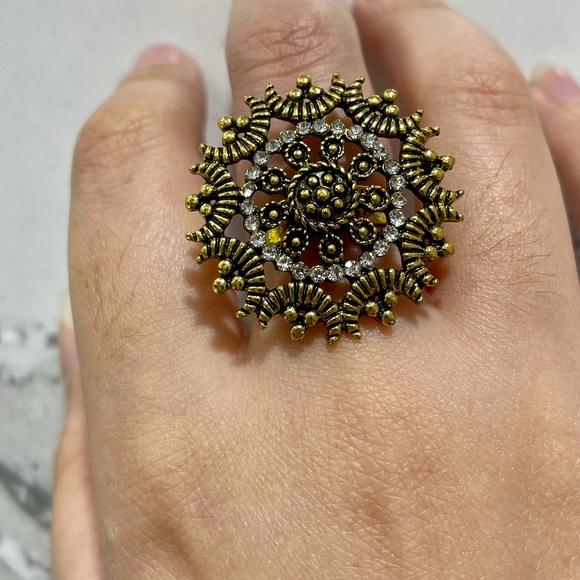 Round Floral Moon Statement Ring - Picture 6 of 10
